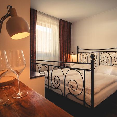 Ferienwohnung Vinarstvi & Vinarsky Dum Petratur Blatnice pod Svatym Antoninkem Exterior foto
